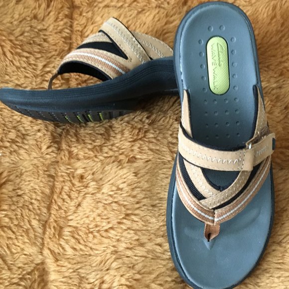 Clarks Shoes - Clarks Wave Coast Sandal - NWOT